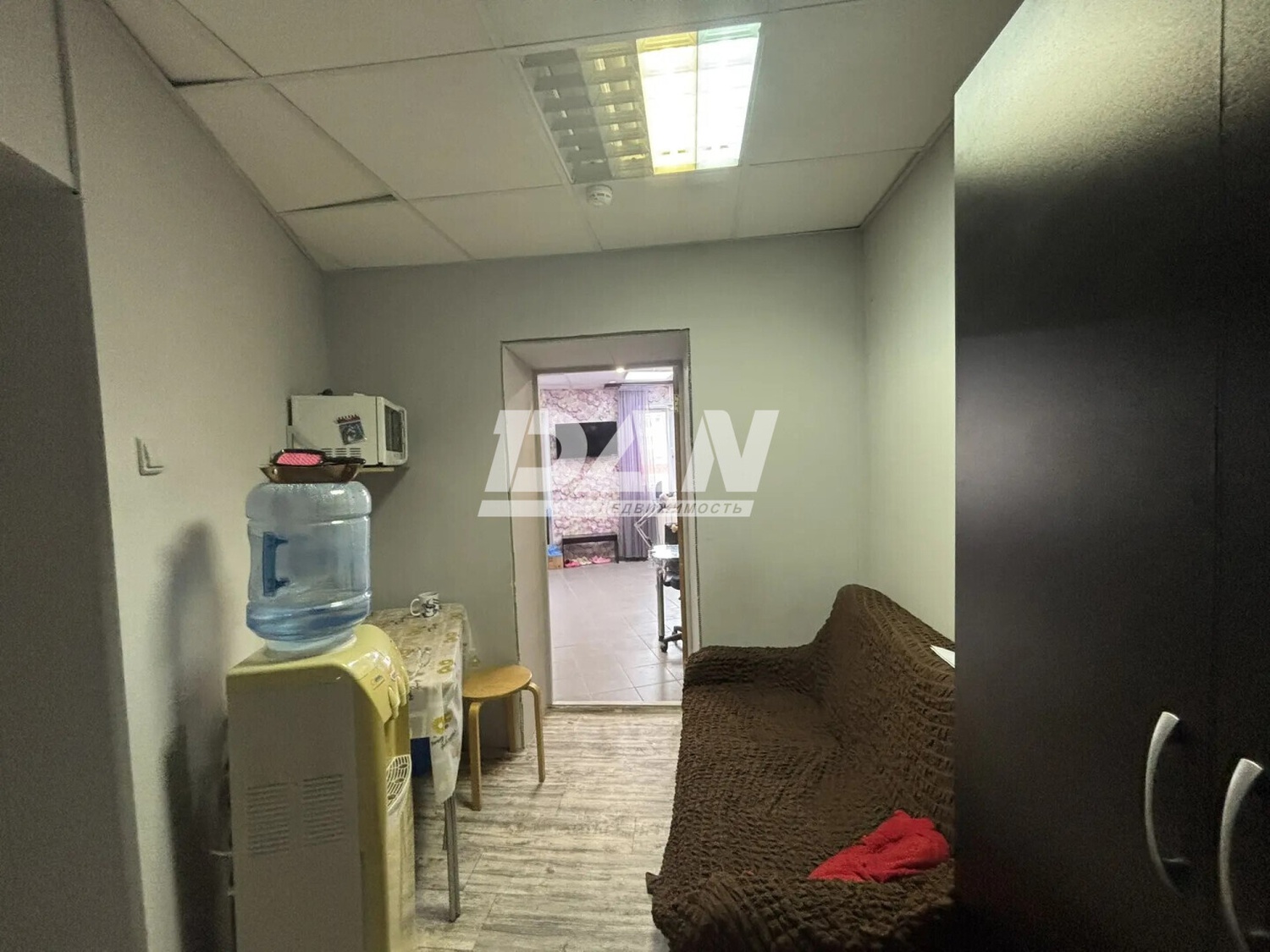 Торговая площадь 71 м²
