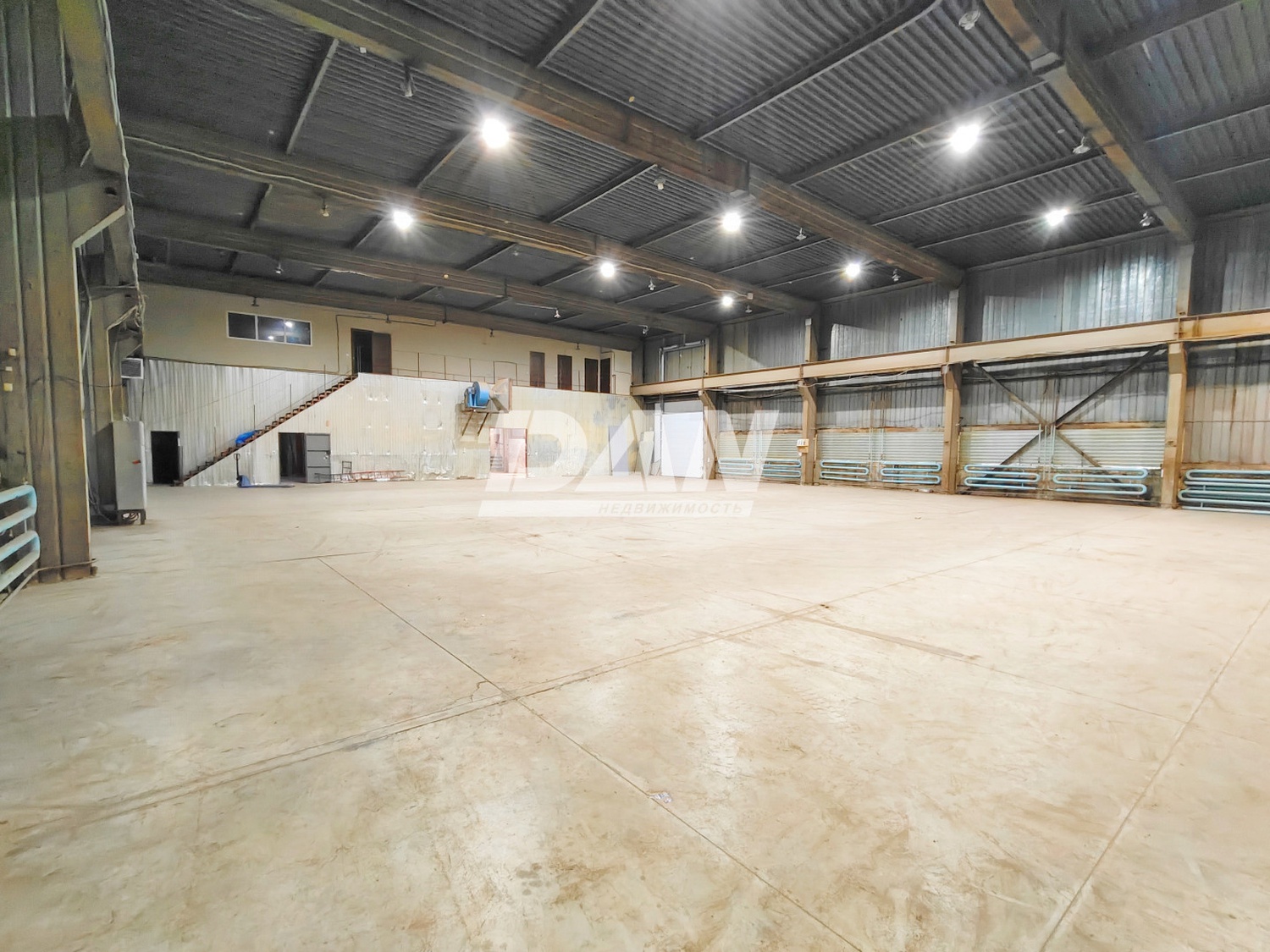 Производственное помещение 1179 м²