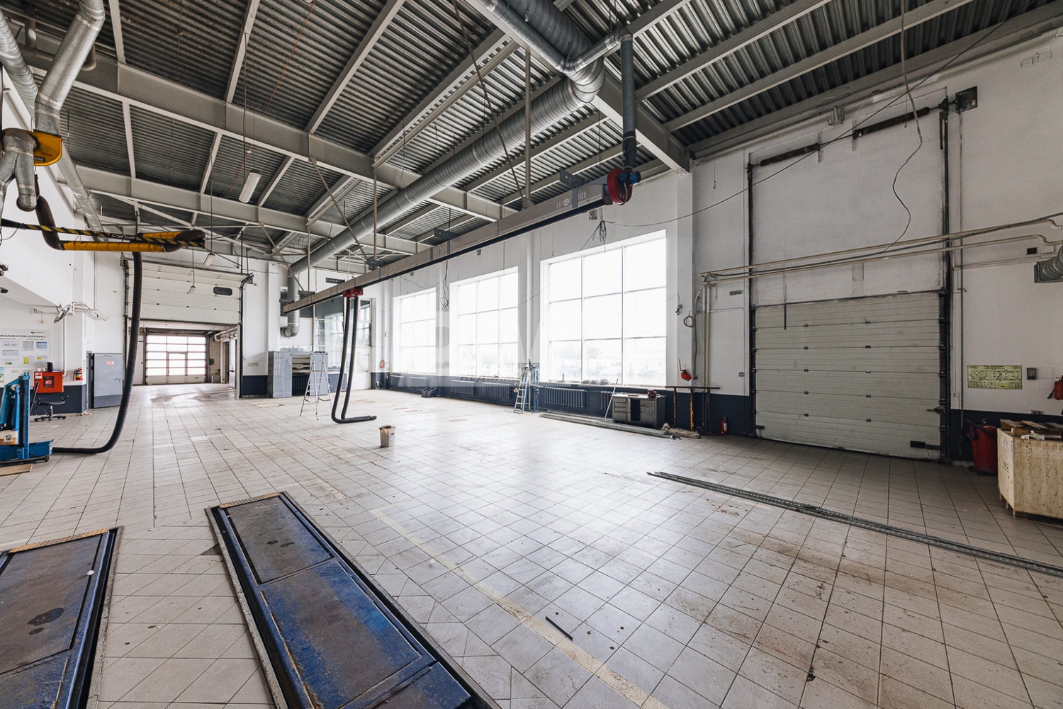 Торговая площадь 1625 м²