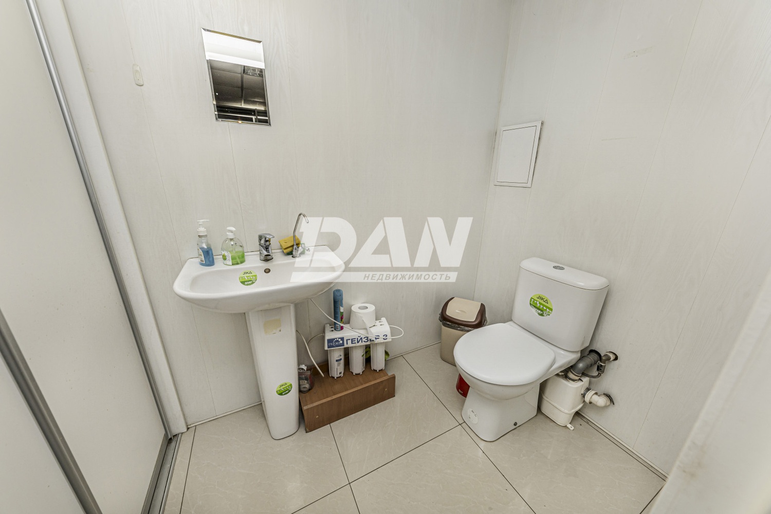 Торговая площадь 372 м²