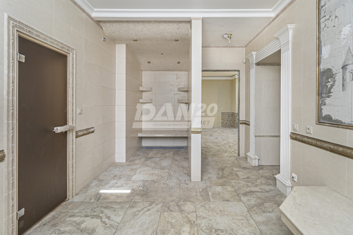 Помещение свободного назначения 593 м²