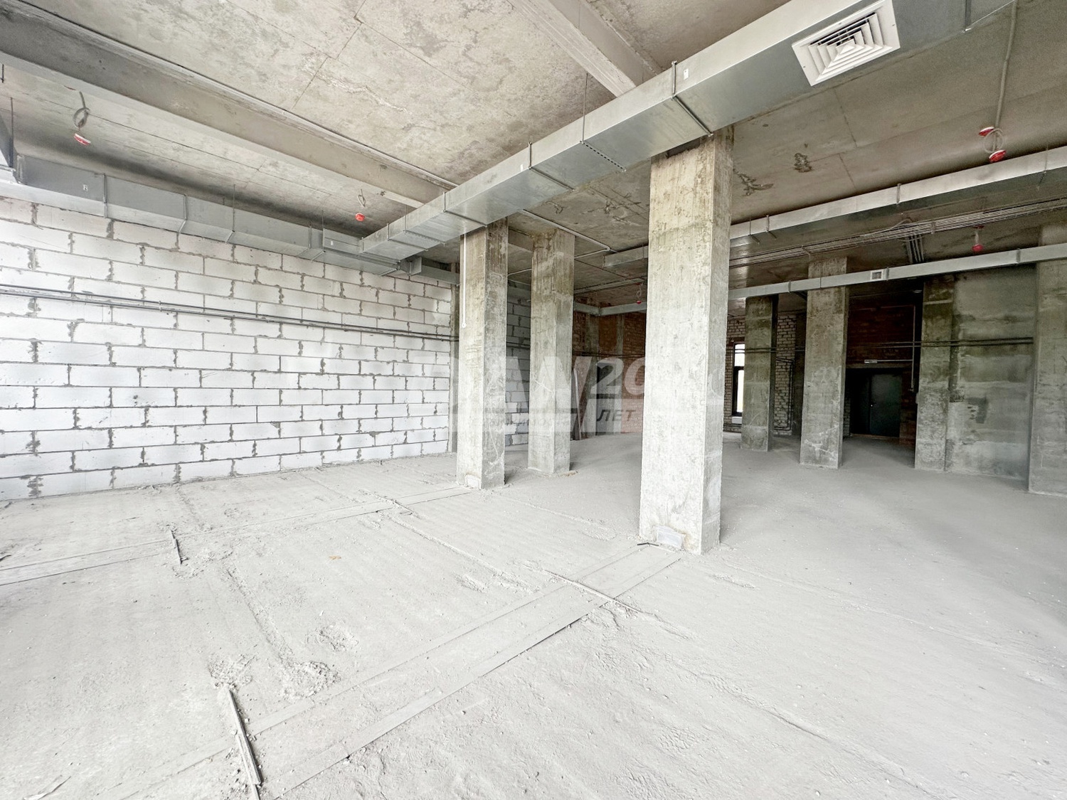 Торговое помещение 270 м²