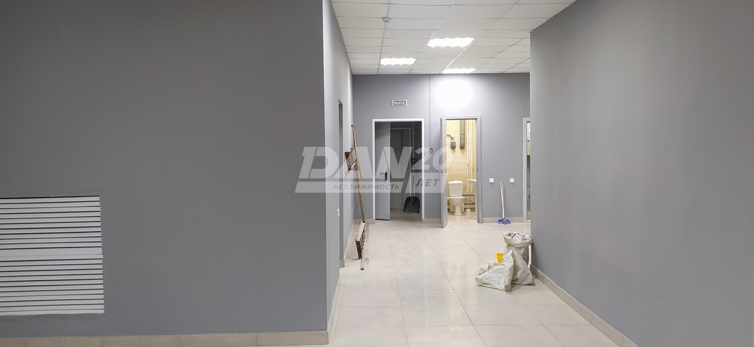 Торговое помещение 215,2 м²