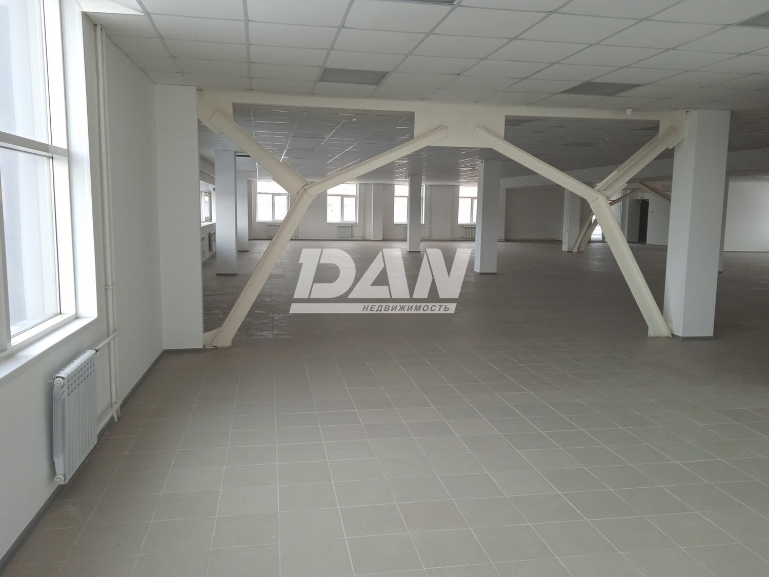 Помещение свободного назначения 600 м²