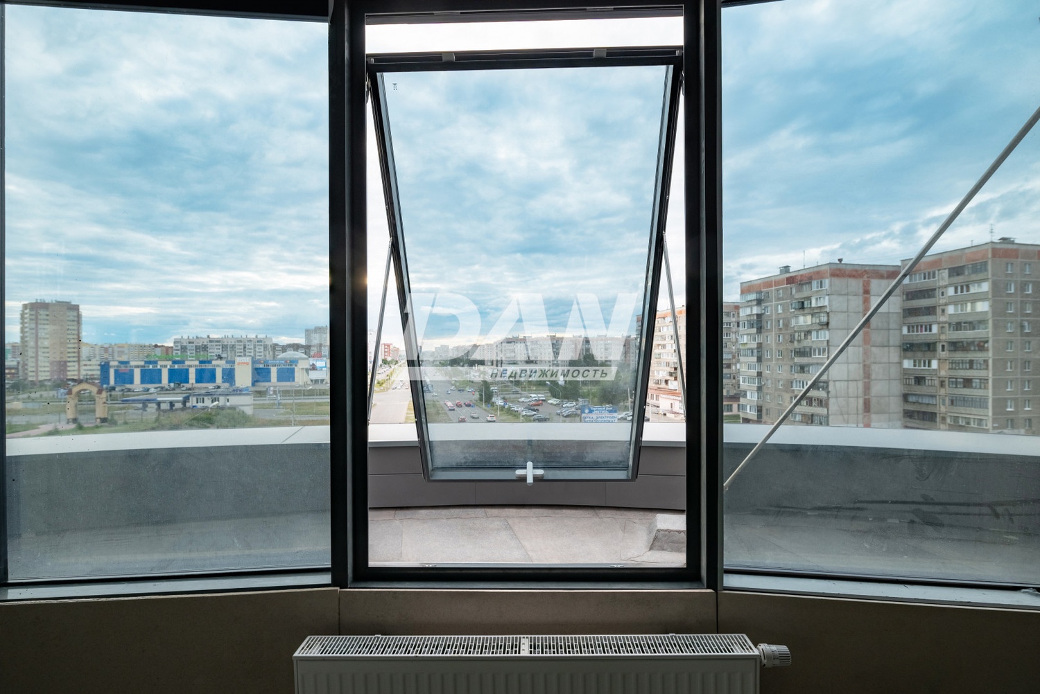 Торговая площадь 13515 м²