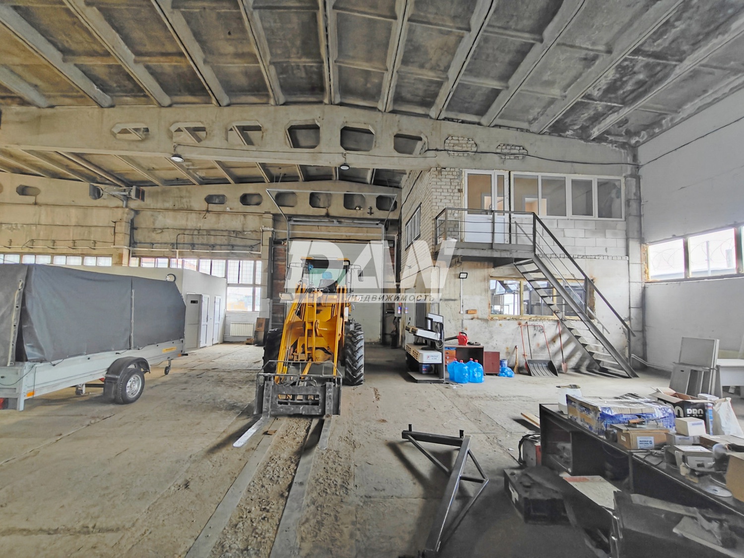 Помещение свободного назначения 1000 м²