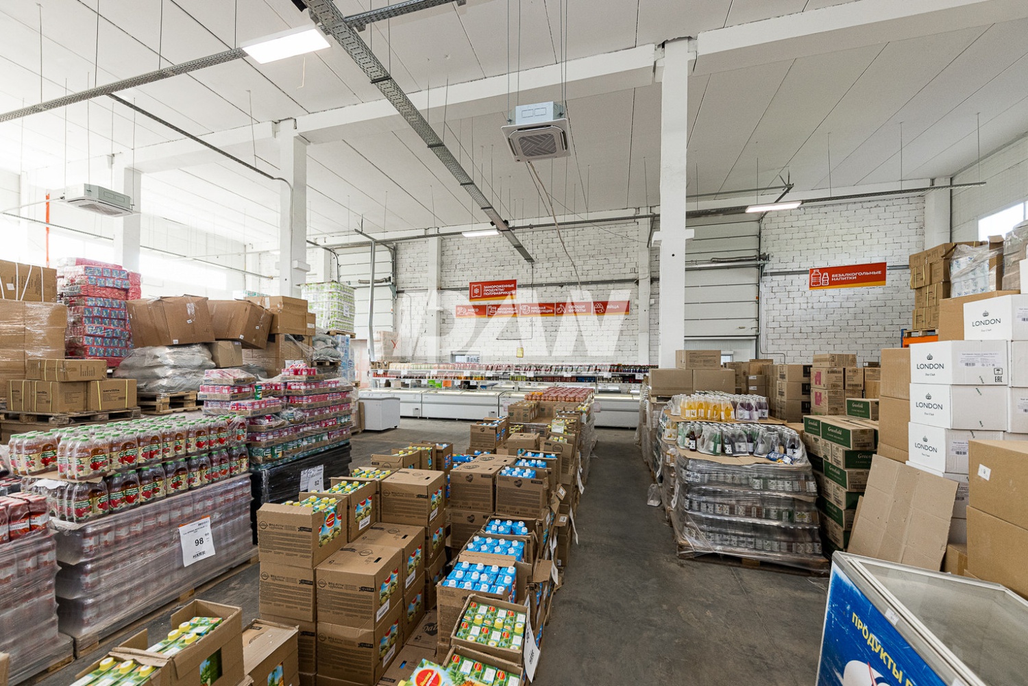 Торговая площадь 5000 м²