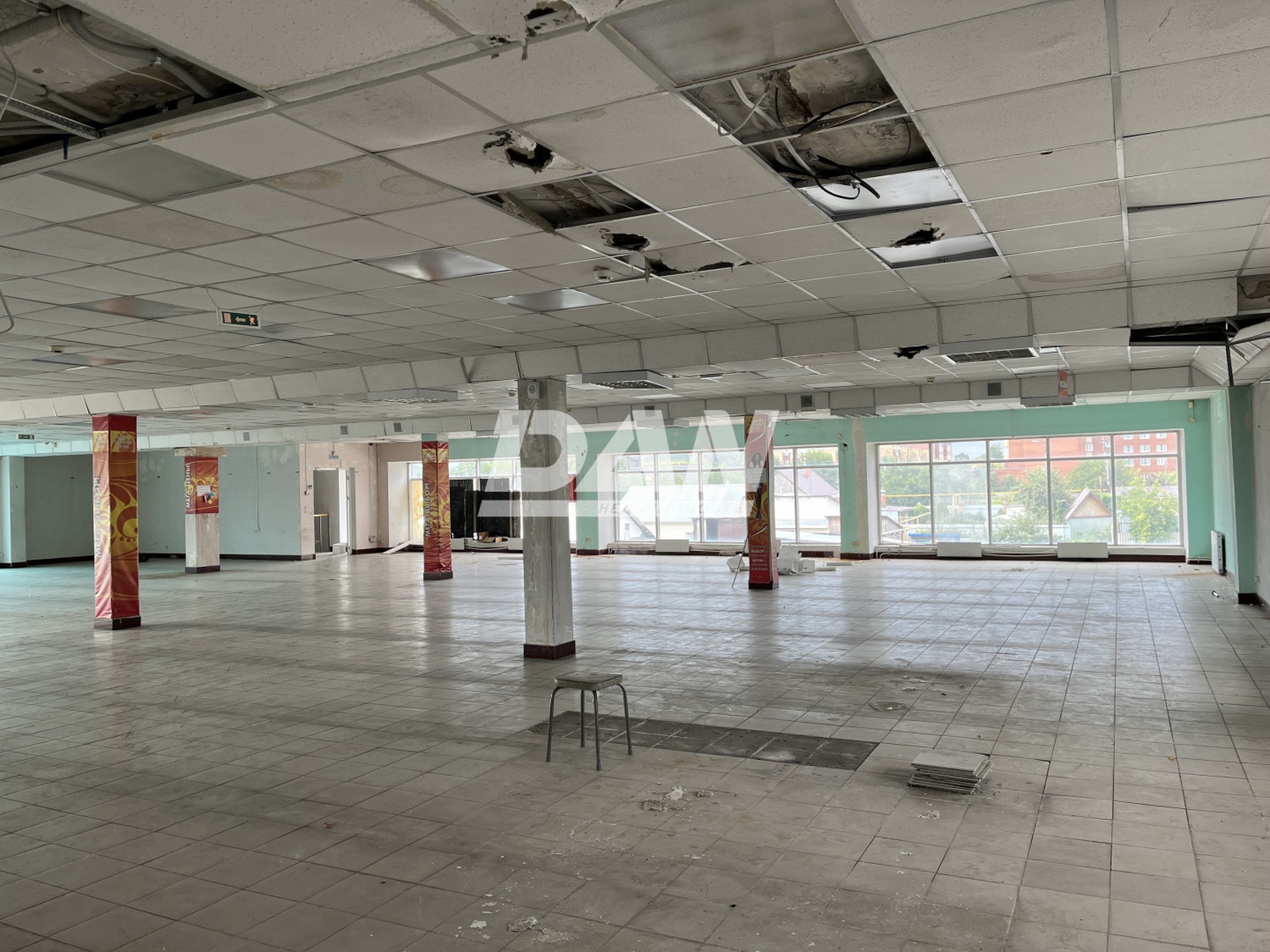 Торговое помещение 750 м²