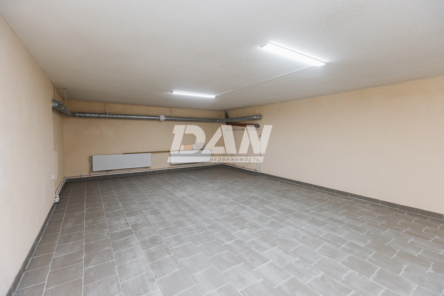 Помещение свободного назначения 610 м²