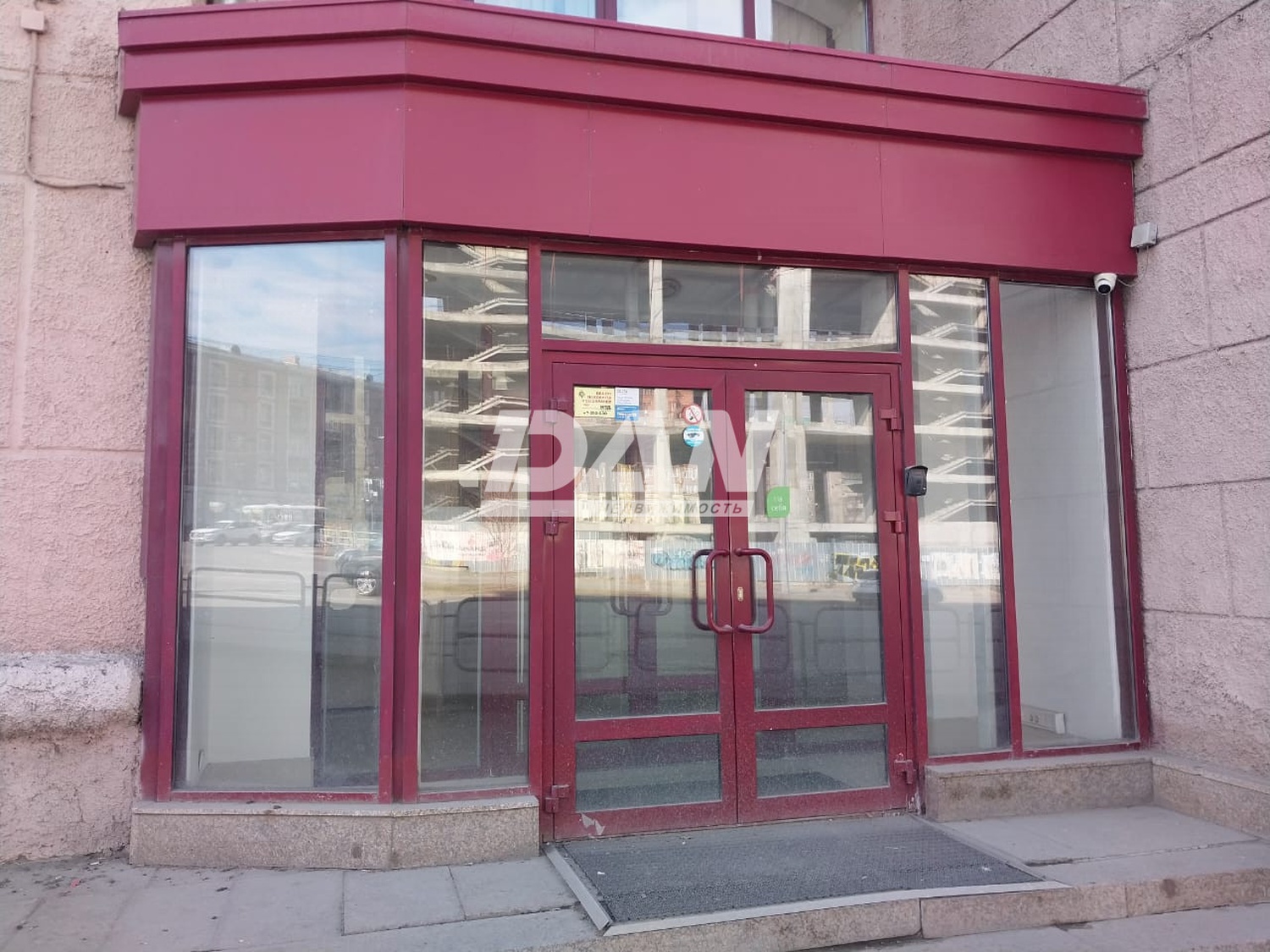 Торговое помещение 244,6 м²