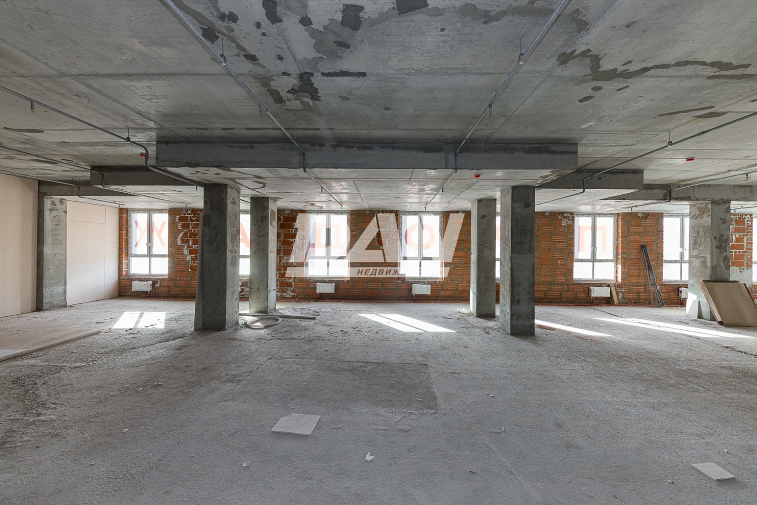 Помещение свободного назначения 316,8 м²