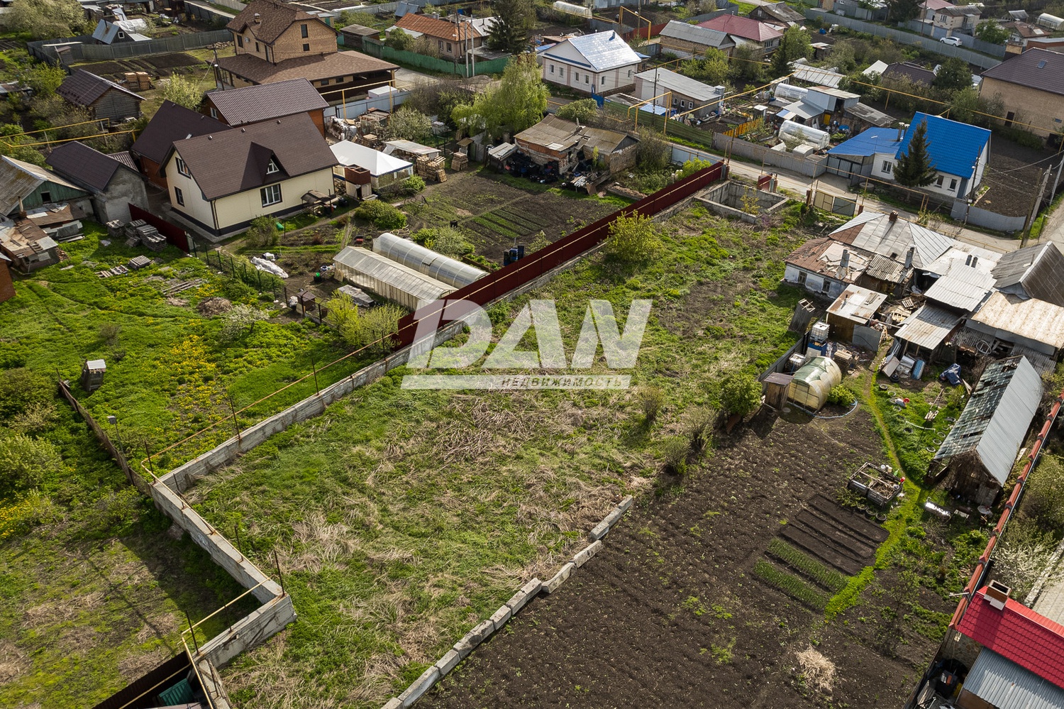 Земельный участок 1700 м²