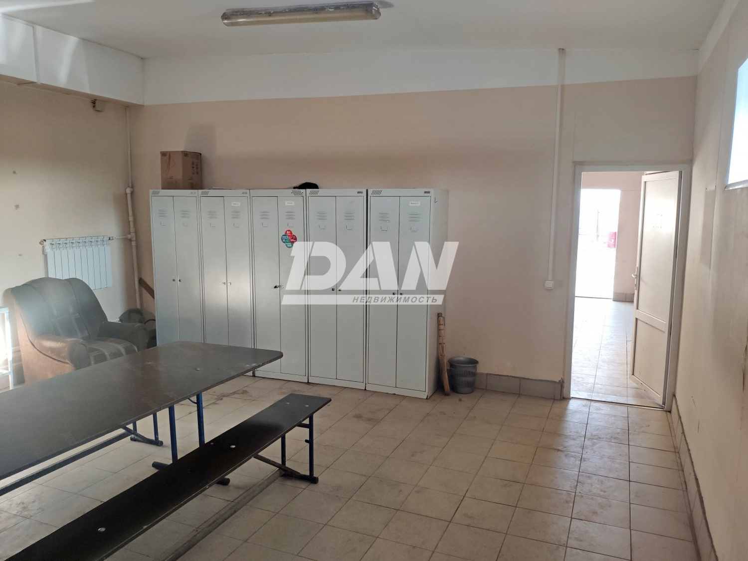 Производственное помещение 1206 м²