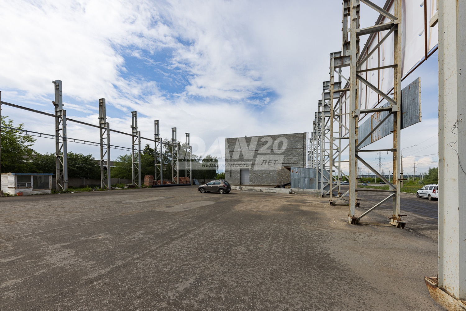 Торговая площадь 5000 м²