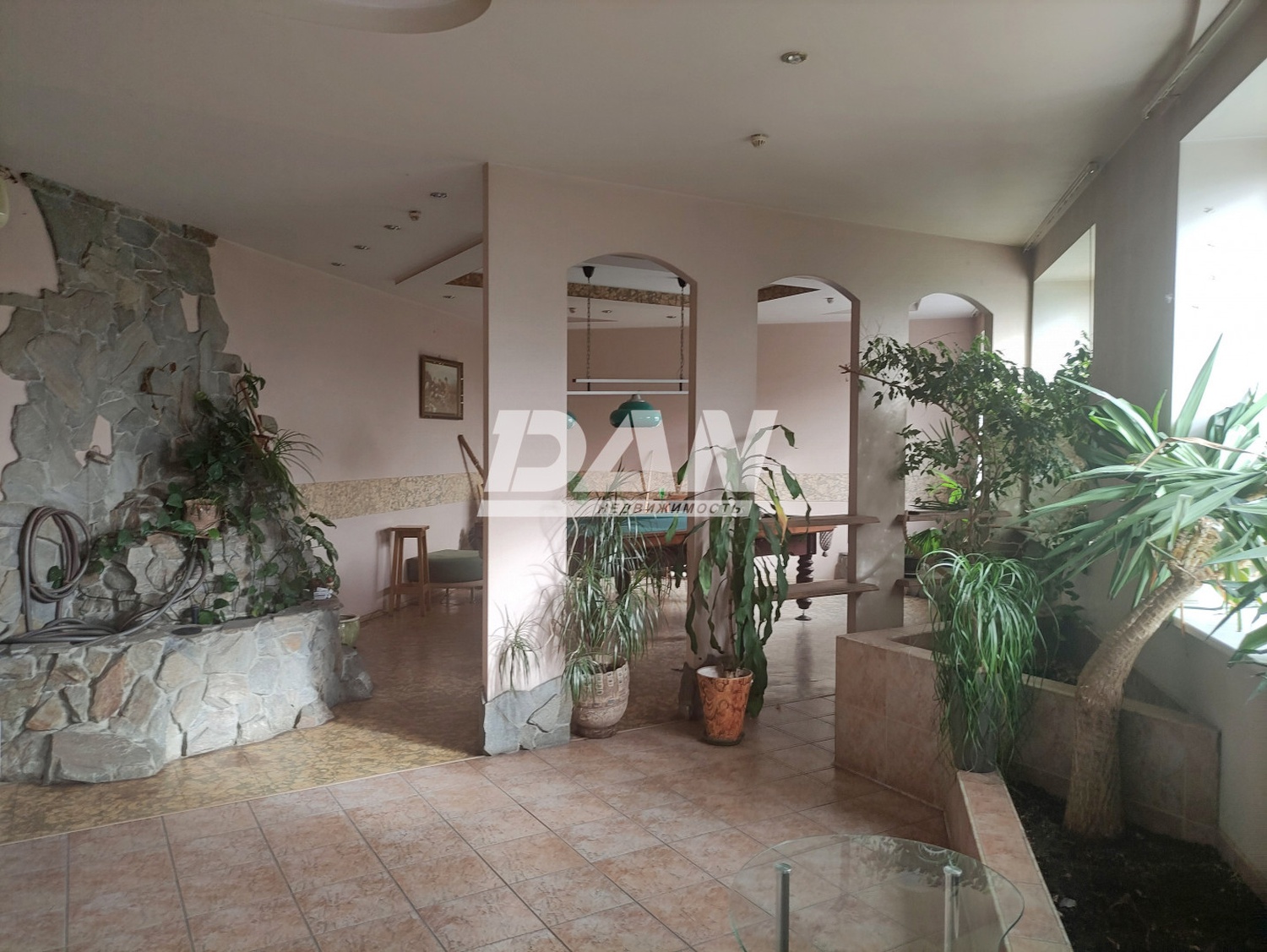 Офис 1030,2 м²