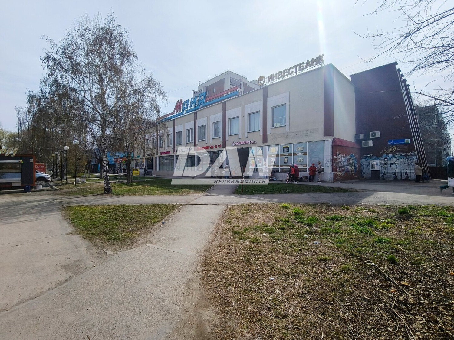 Торговое помещение 355 м²