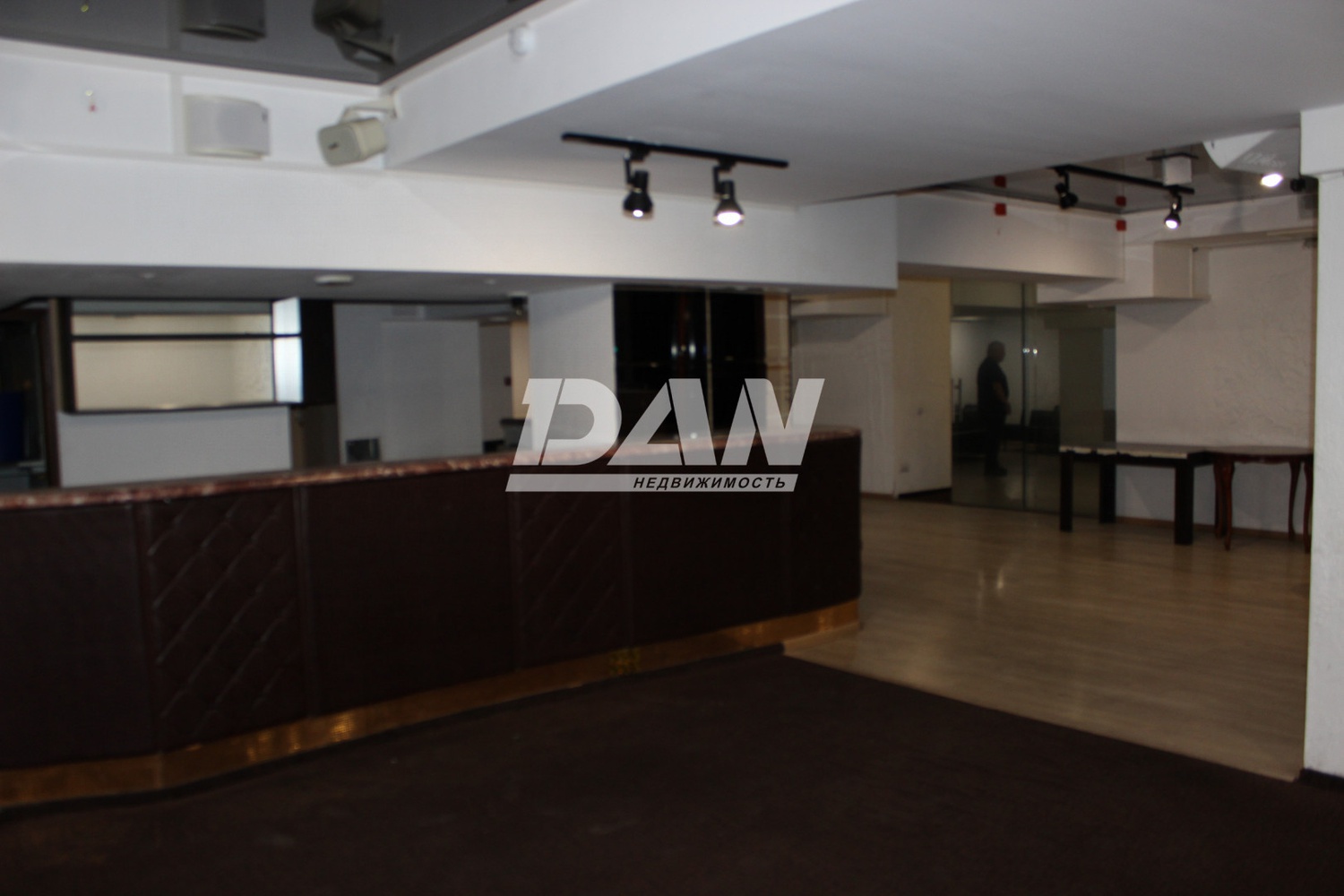 Помещение свободного назначения 897,7 м²