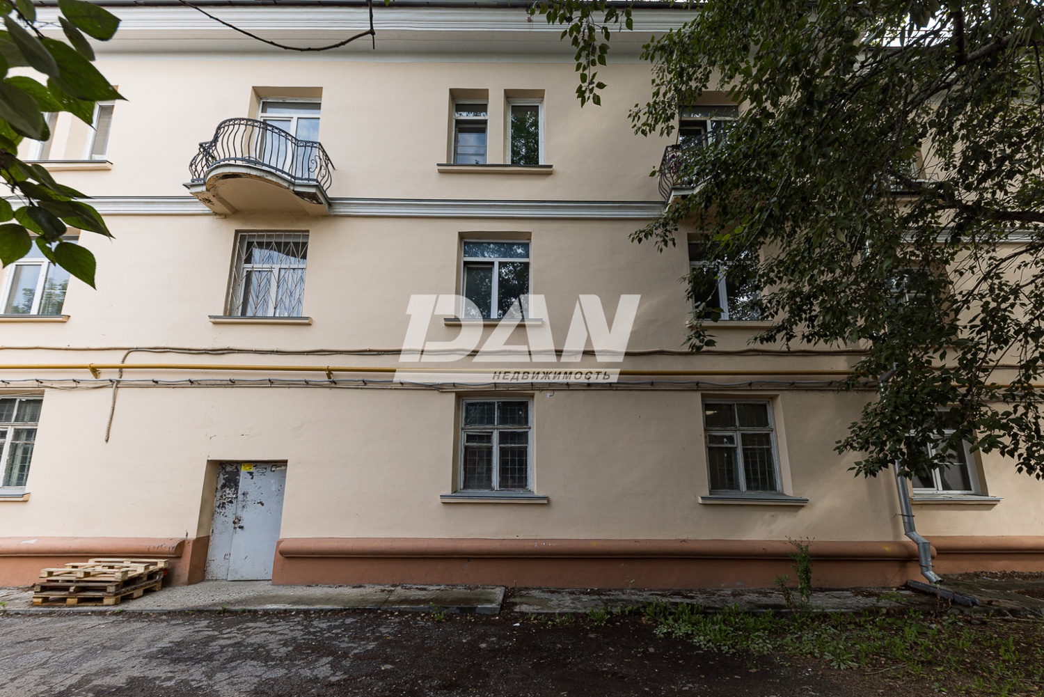 Помещение свободного назначения 353 м²