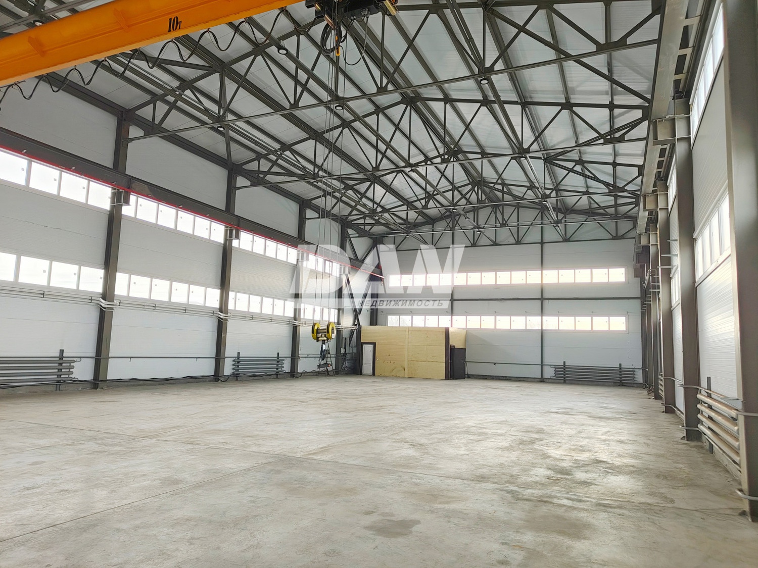 Производственное помещение 900 м²