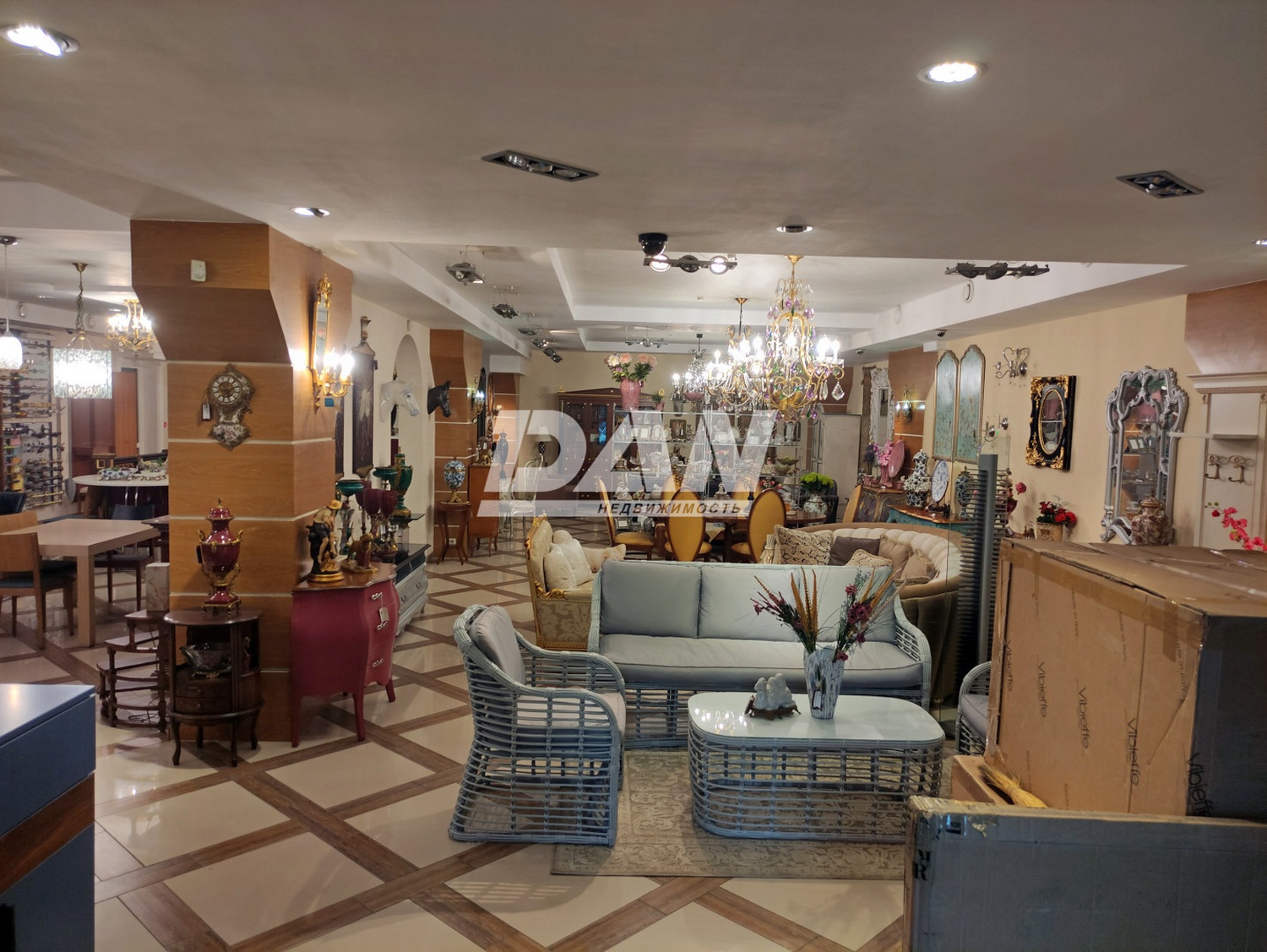 Торговое помещение 337,4 м²