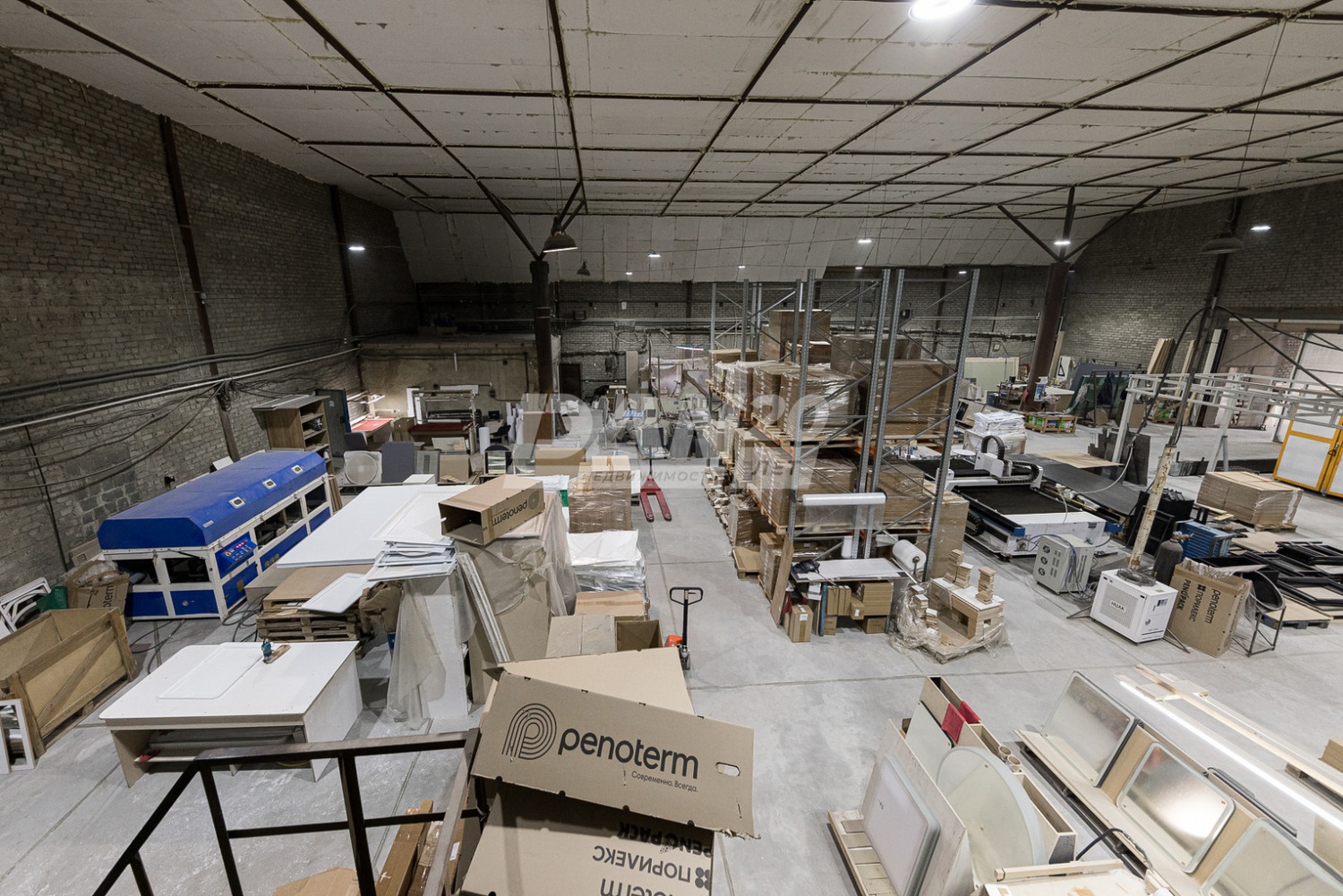 Производственное помещение 983 м²