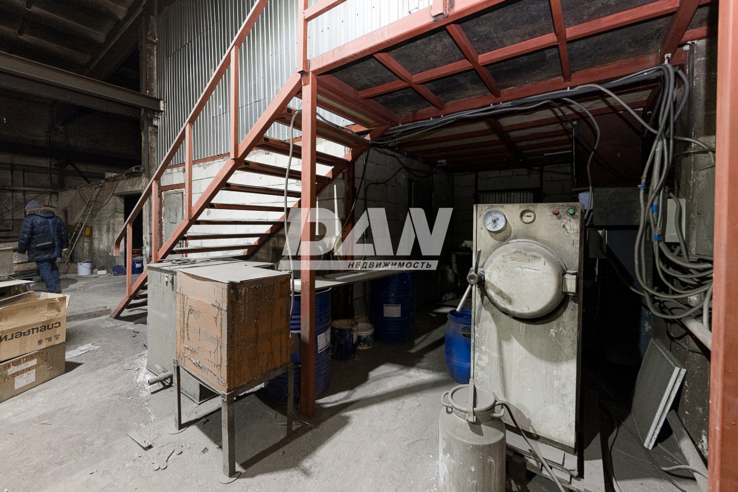 Производственное помещение 2557 м²