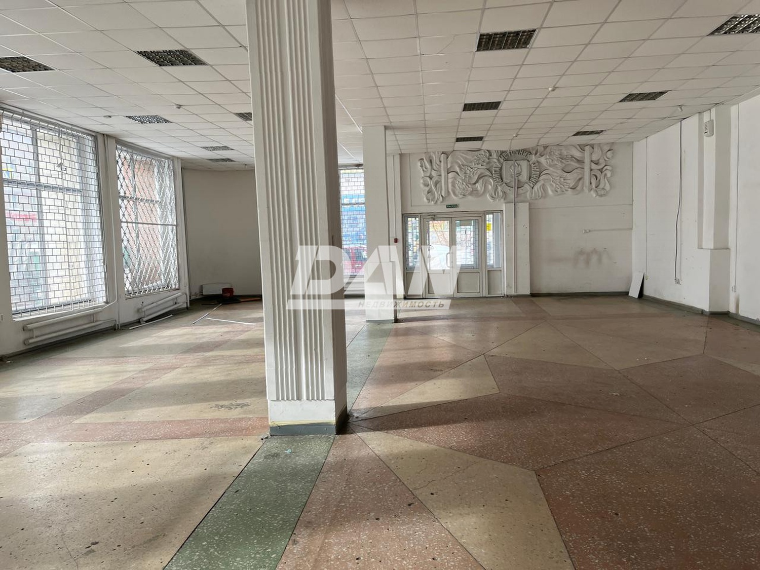 Помещение свободного назначения 450 м²