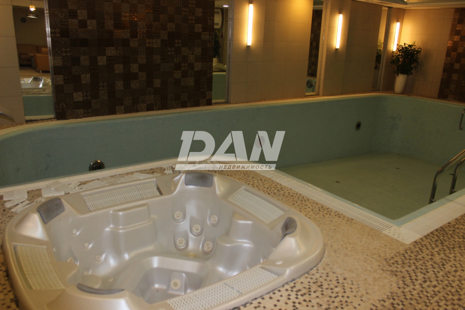 Помещение свободного назначения 897,7 м²