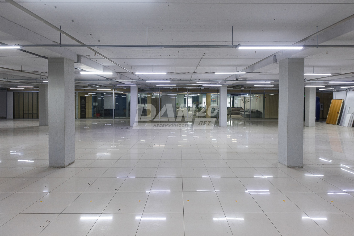 Помещение свободного назначения 780 м²