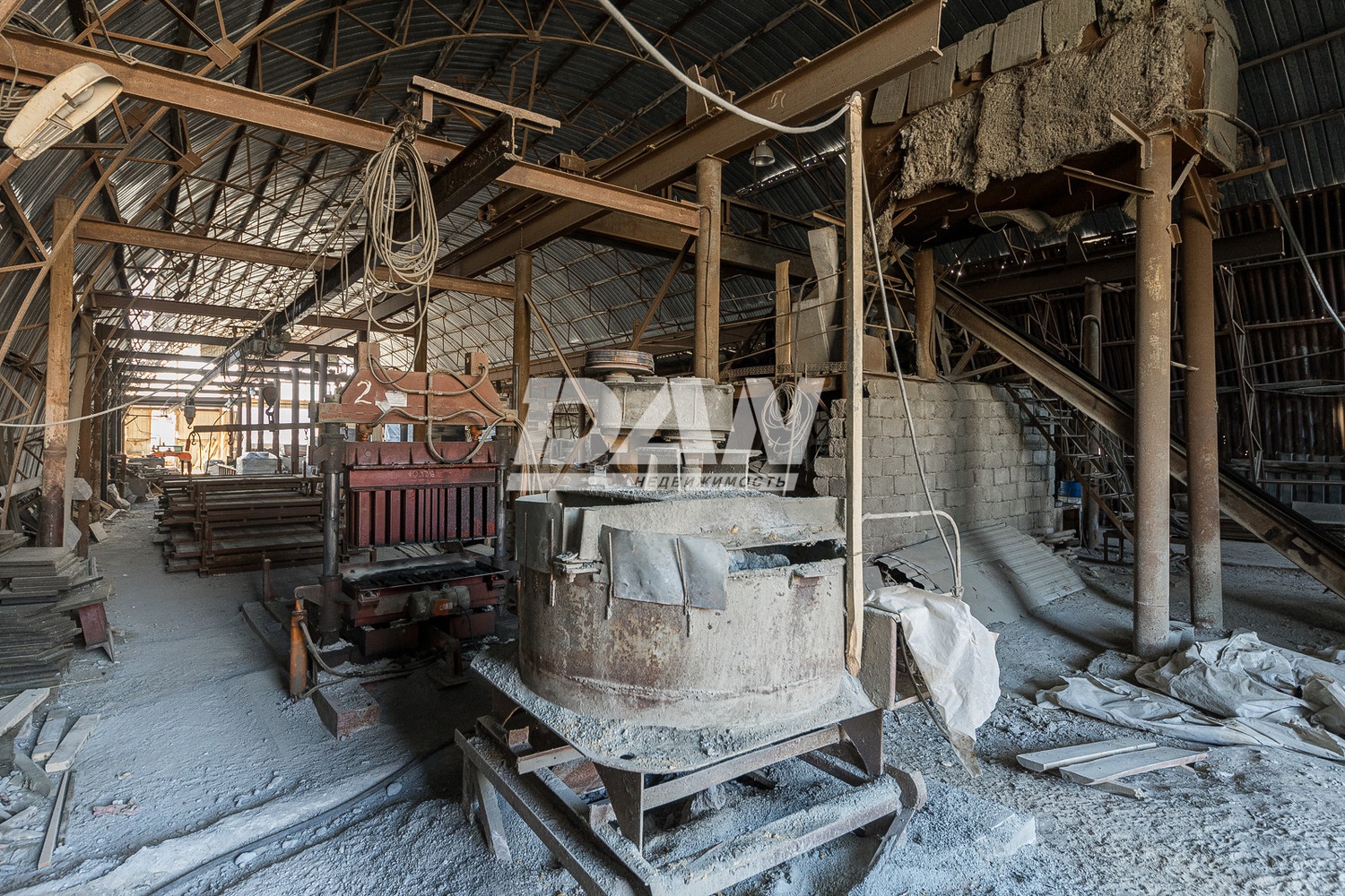 Производственное помещение 1132 м²