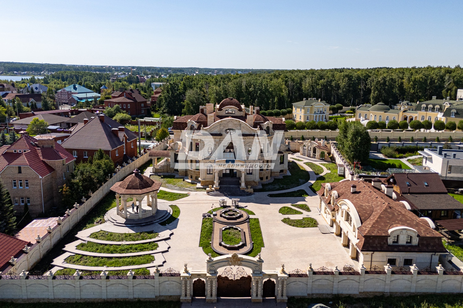 Помещение свободного назначения 1736,3 м²