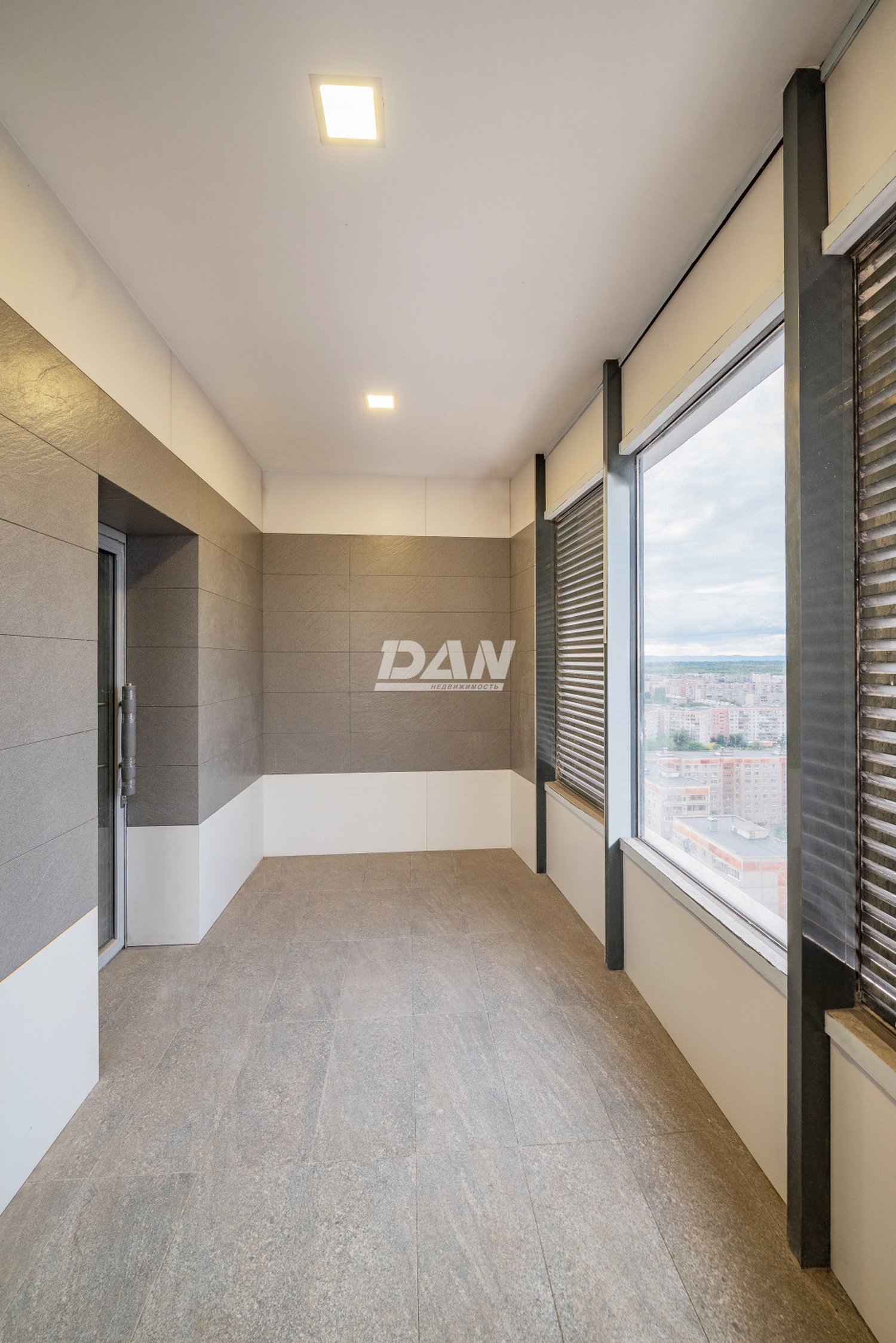 Торговая площадь 13515 м²