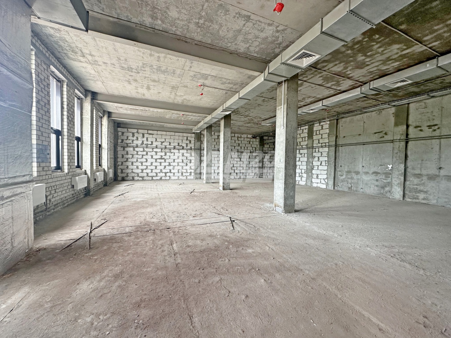 Торговое помещение 270 м²