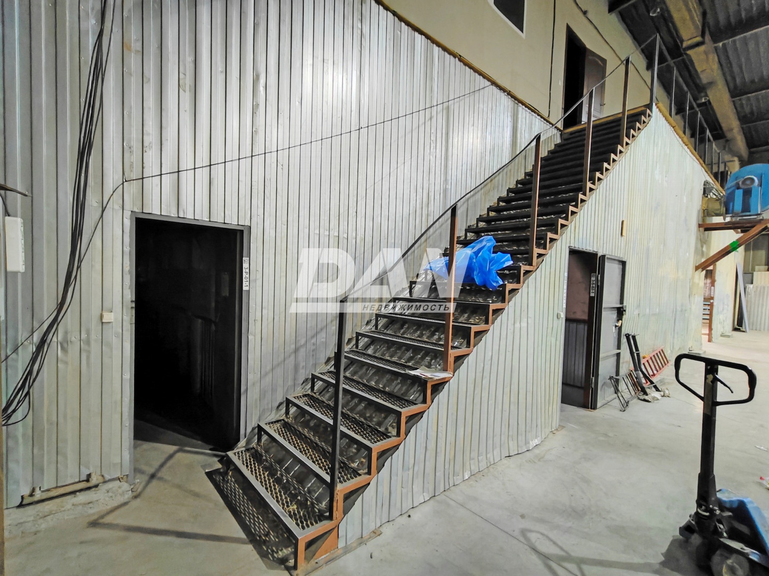 Производственное помещение 1179 м²