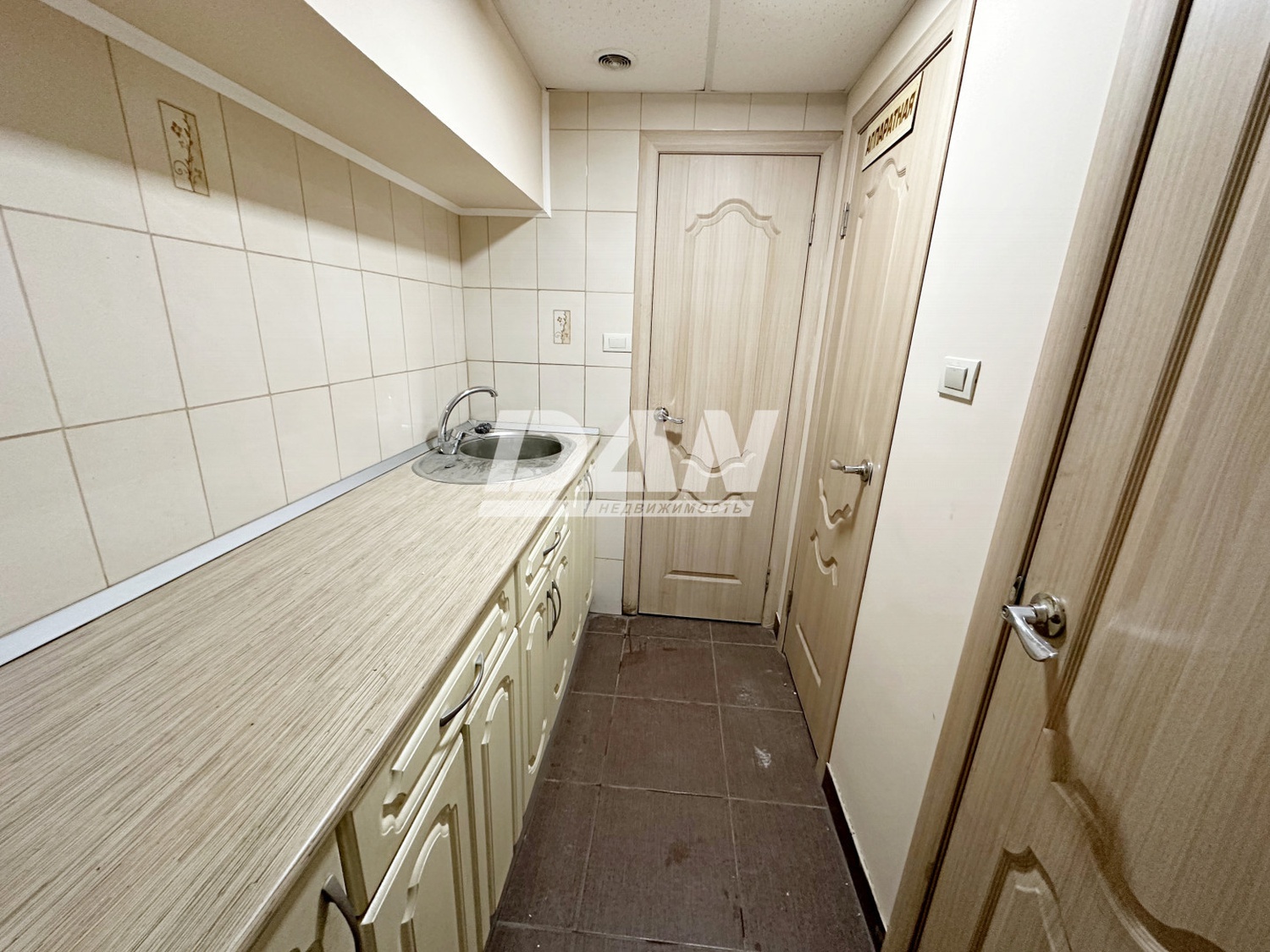 Помещение свободного назначения 187 м²