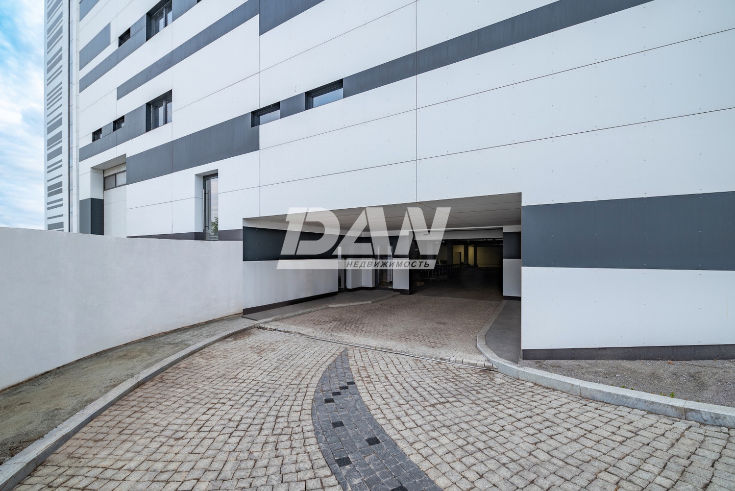 Торговая площадь 13515 м²