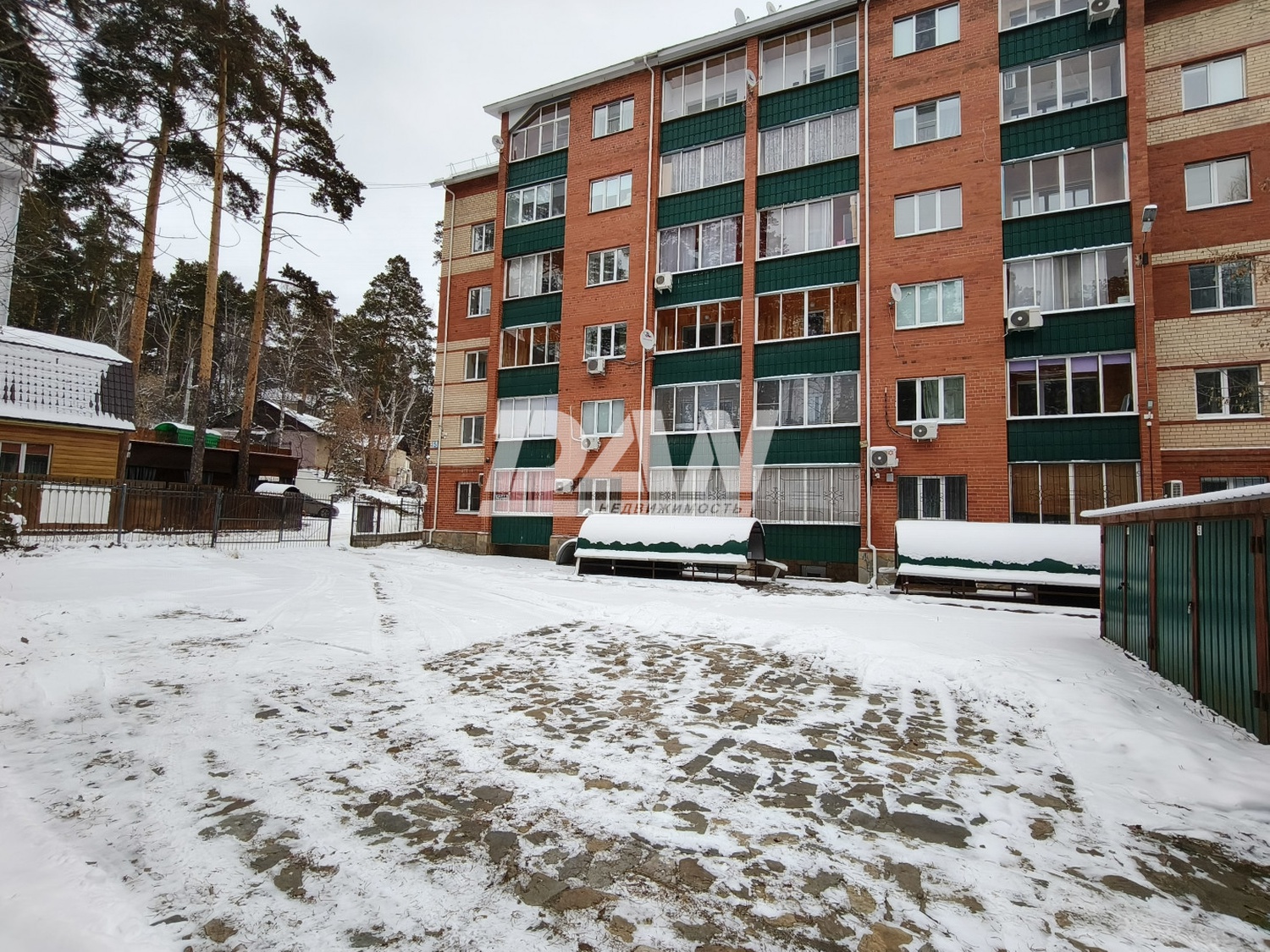 Торговая площадь 283 м²