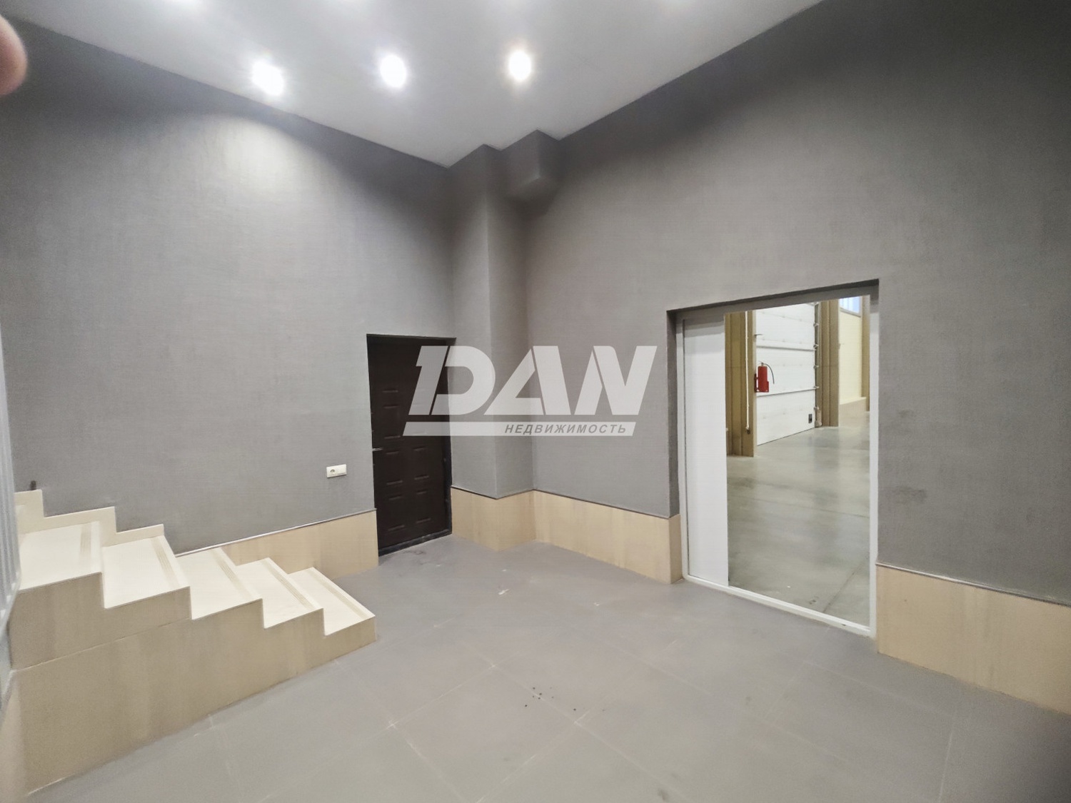 Производственное помещение 953 м²