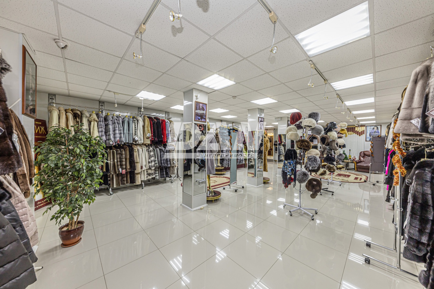 Торговое помещение 232 м²