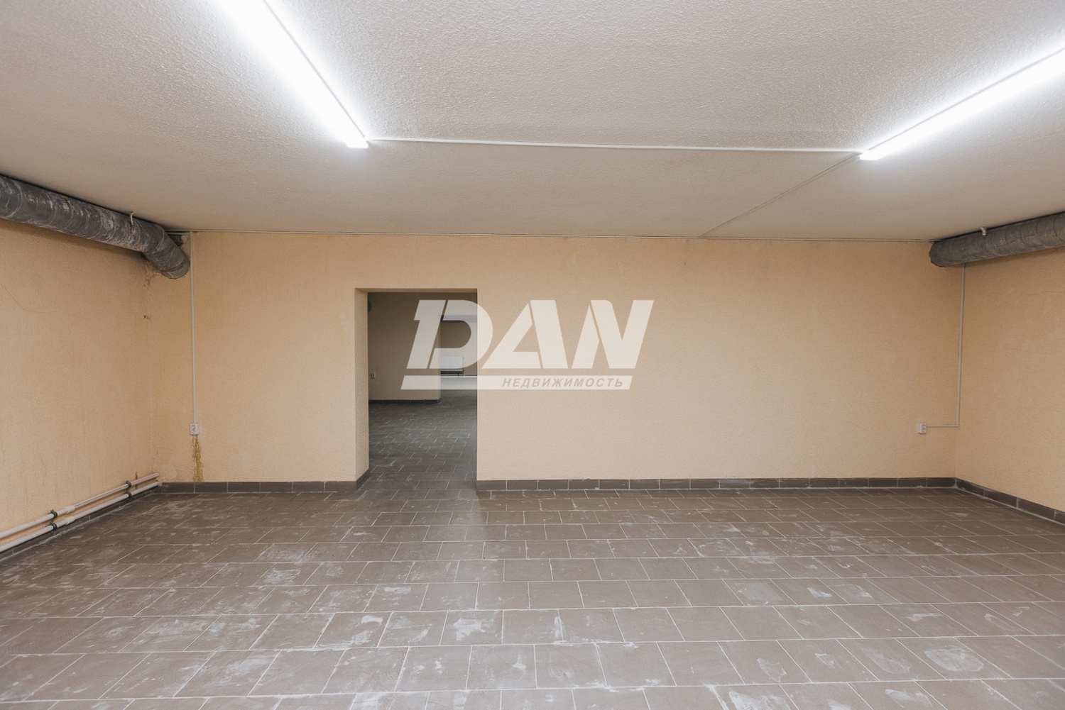 Помещение свободного назначения 610 м²