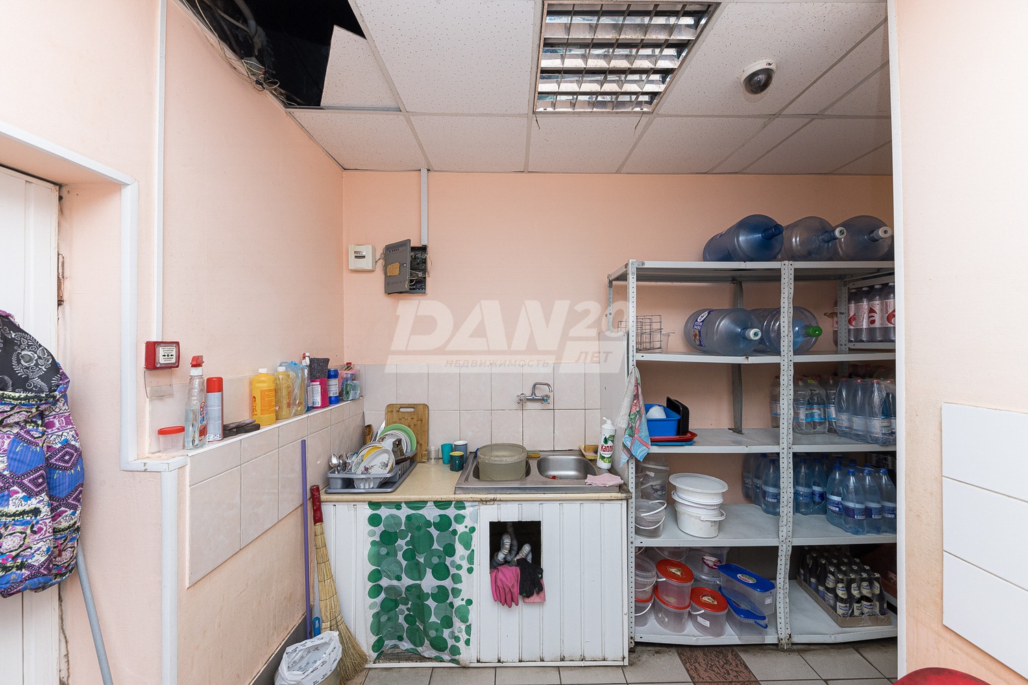 Помещение свободного назначения 183 м²