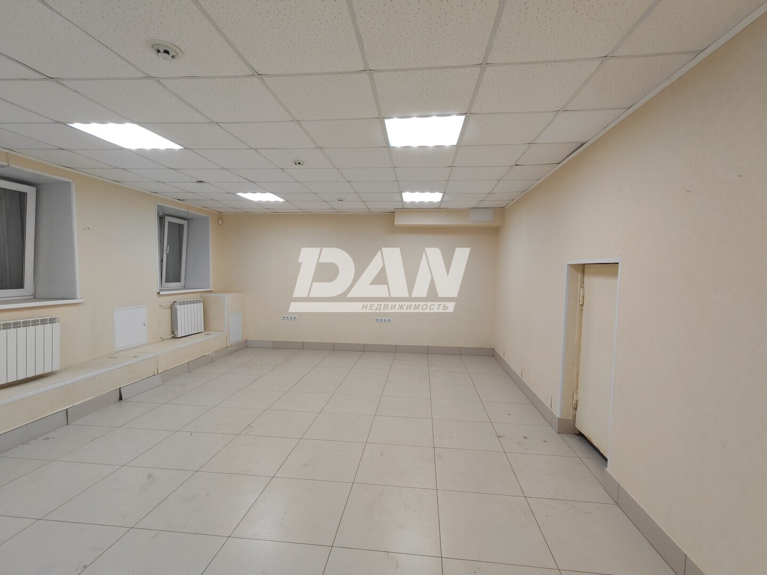 Помещение свободного назначения 295 м²