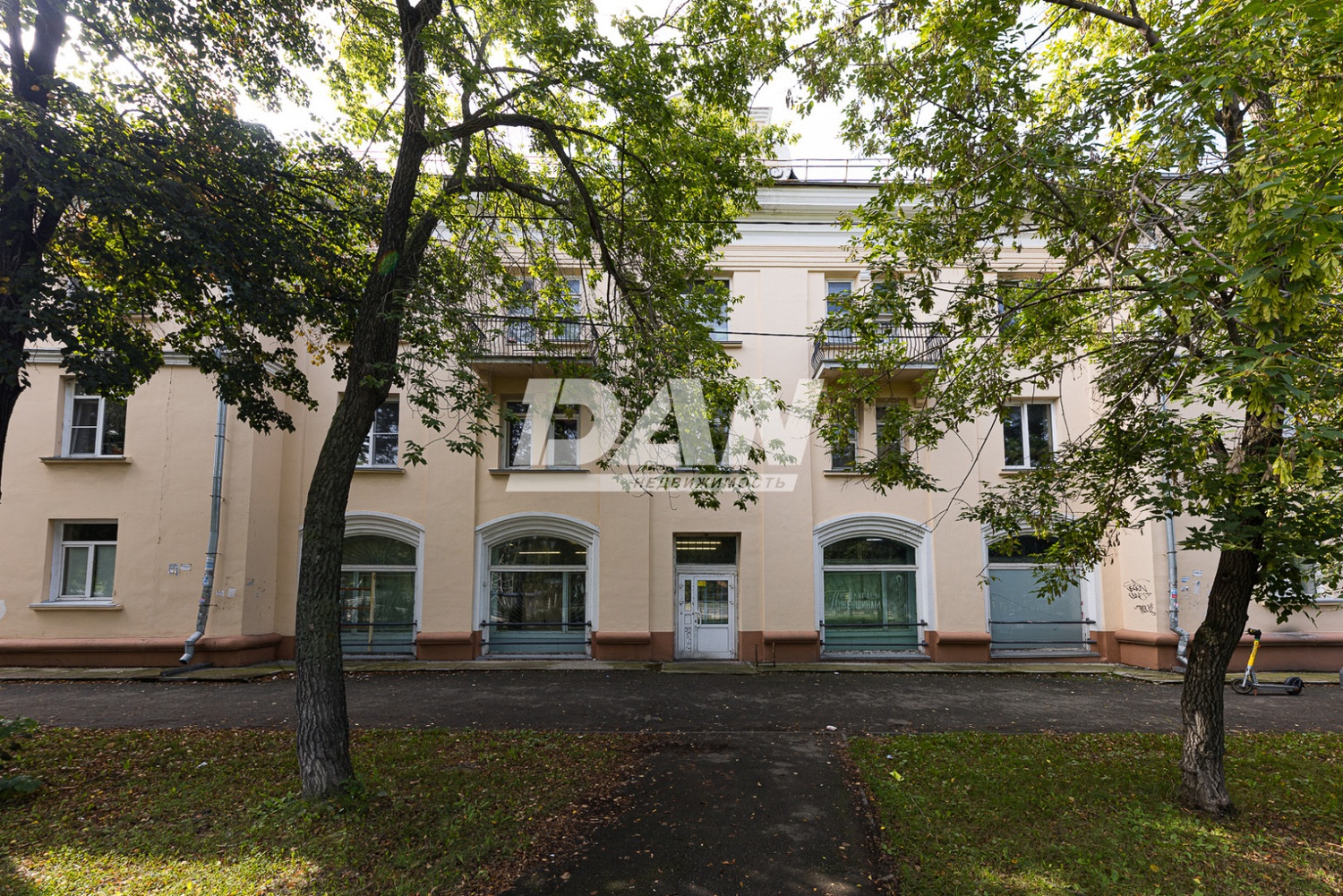 Помещение свободного назначения 353 м²