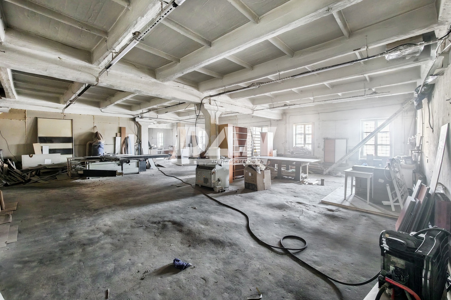 Помещение свободного назначения 437 м²