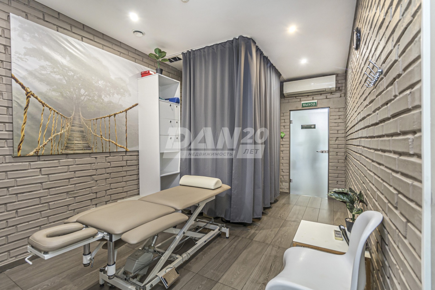 Помещение свободного назначения 1212,8 м²
