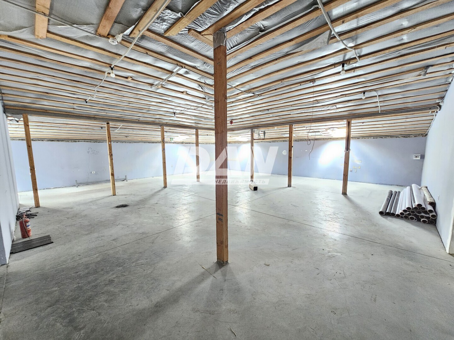 Помещение свободного назначения 330 м²