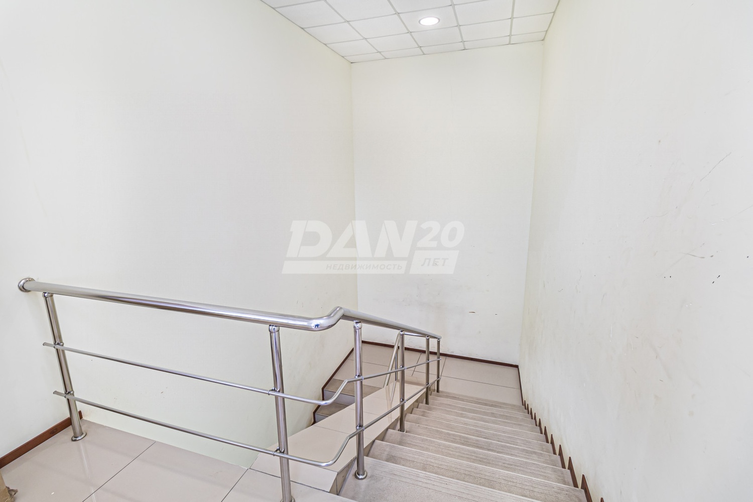 Торговая площадь 2130 м²