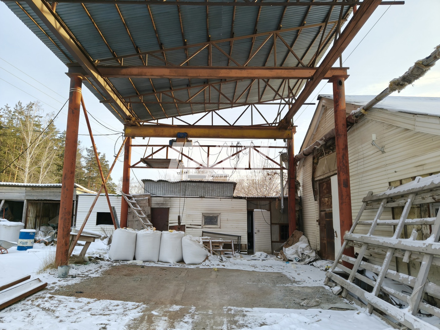 Производственное помещение 1627 м²