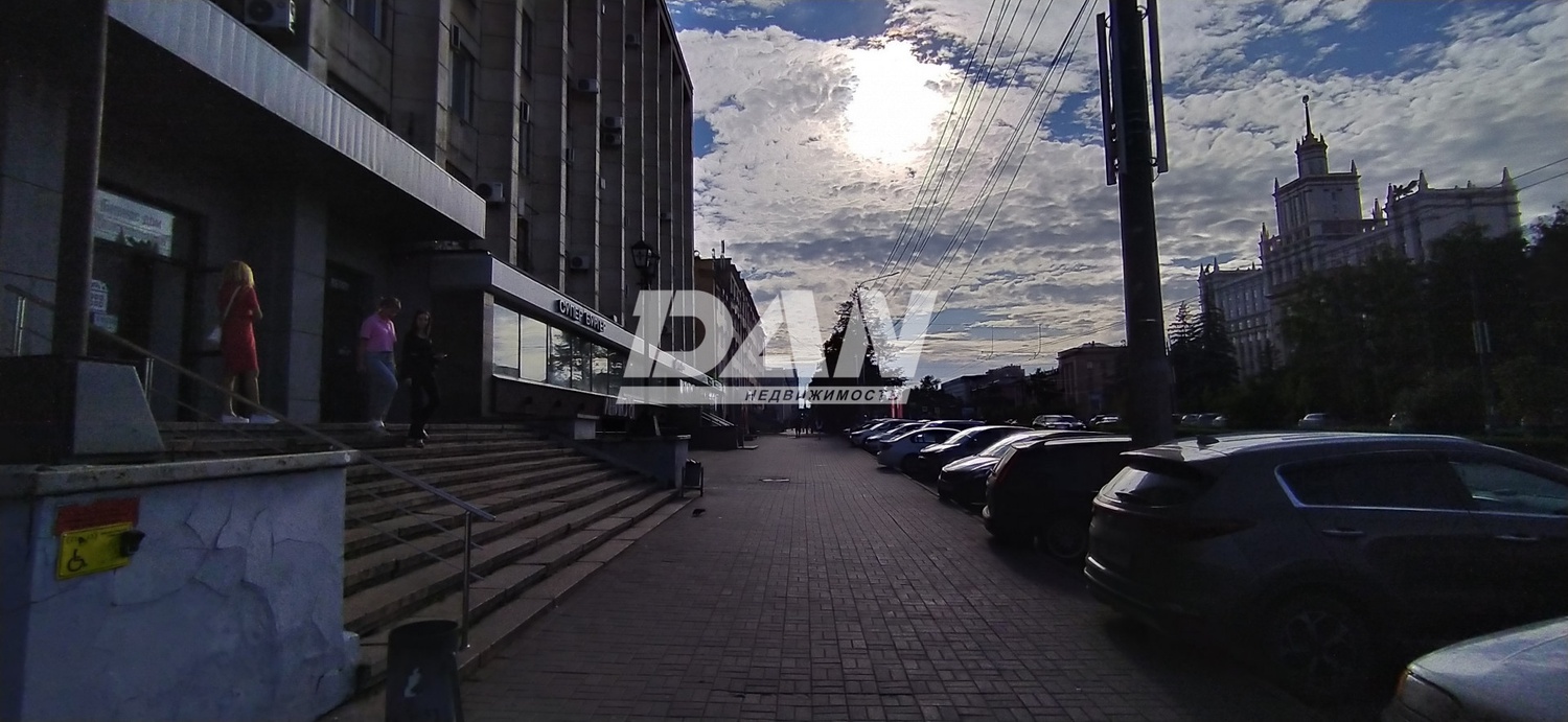 Помещение свободного назначения 394,2 м²