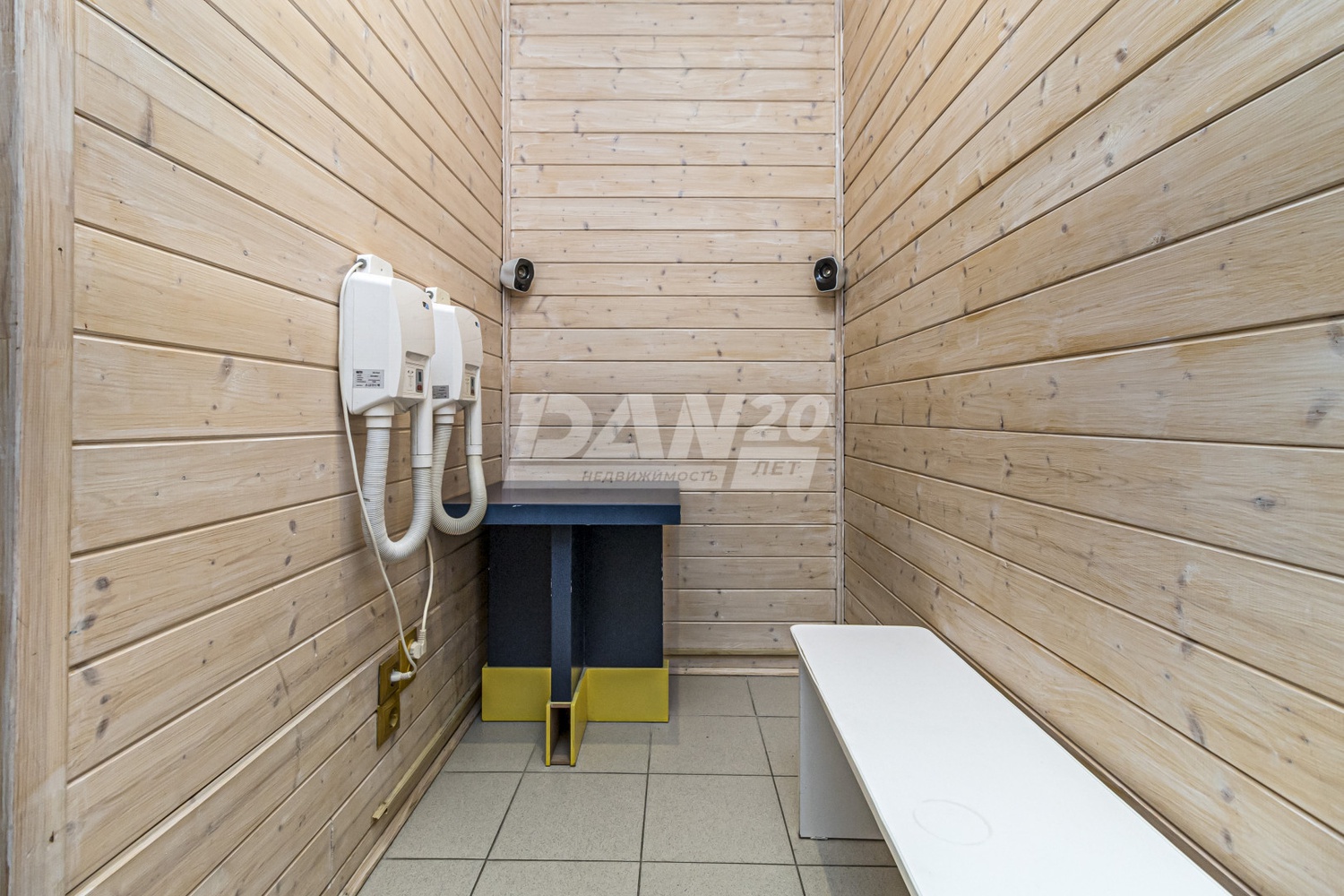 Помещение свободного назначения 1212,8 м²